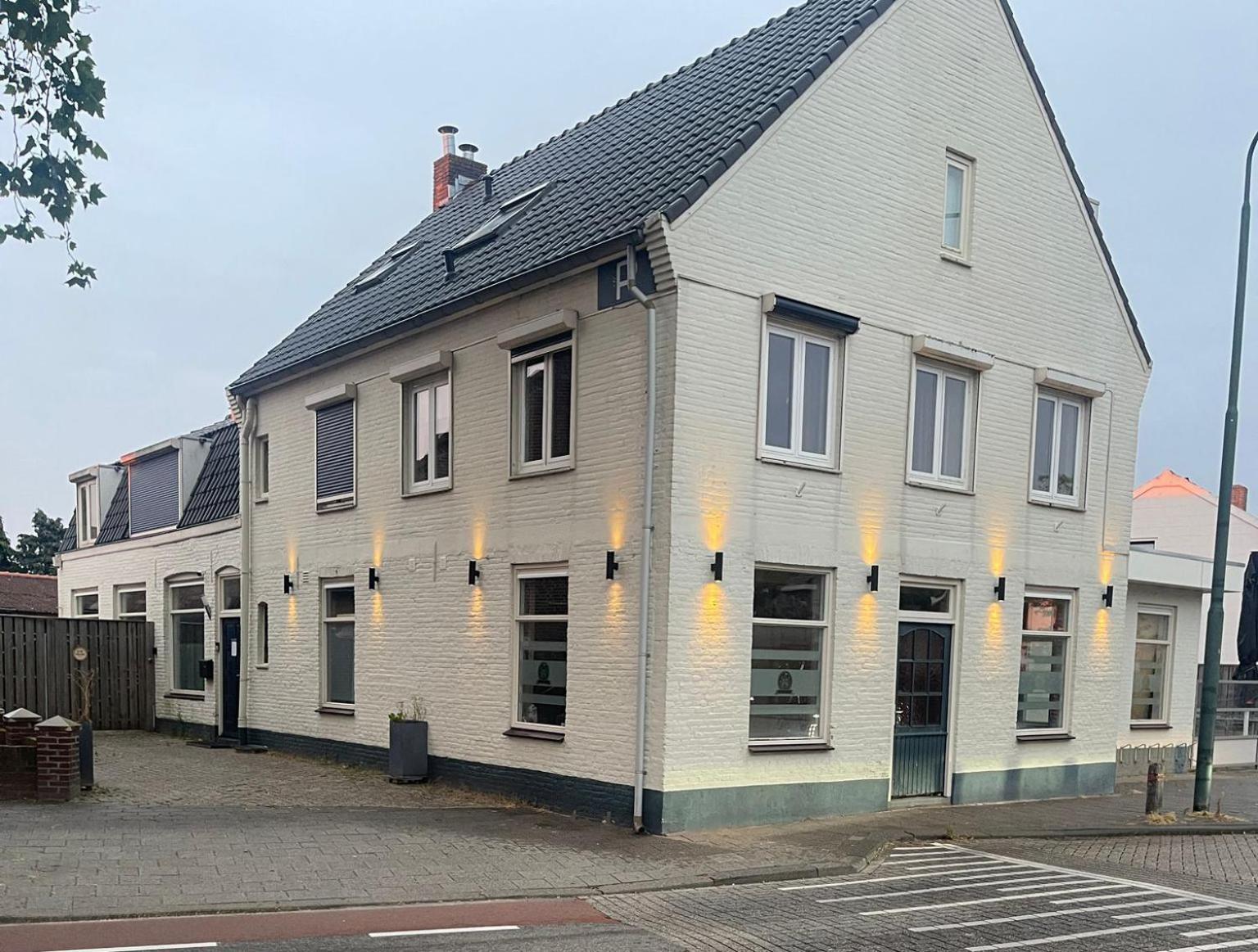 Hotel De Slapende Hollander Kaatsheuvel Exteriér fotografie